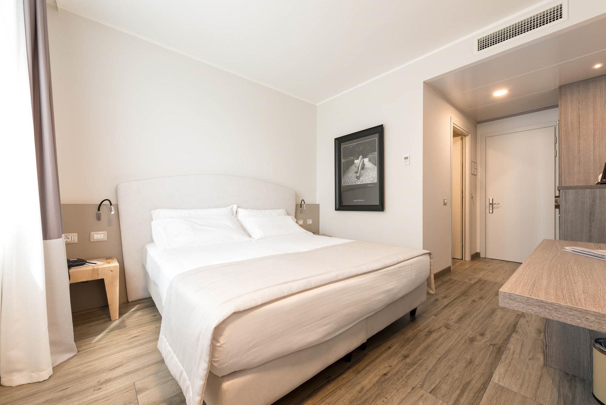 Hotel Db Verona Airport Congress & 4*